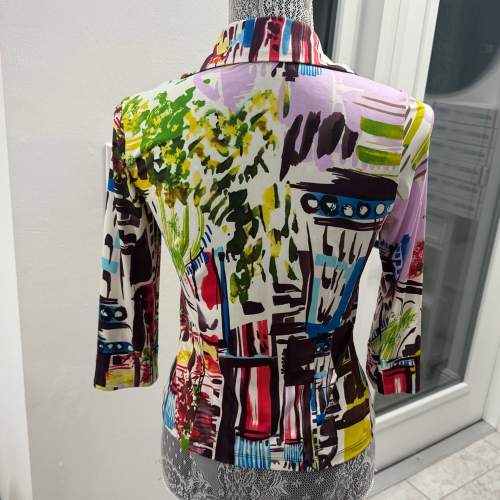 Vibrant Multicolor Ruffled Blouse - Picture 3 of 12